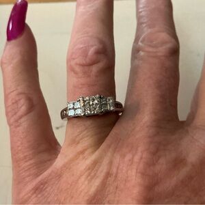 Beautiful-Vintage 14kt white gold diamond past/present/future or engagement ring